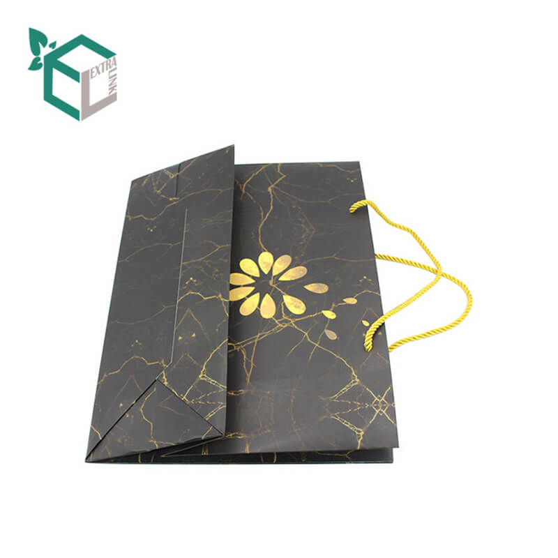 Wholesale High Quality Black Paper Gift Packaging Bag Handle