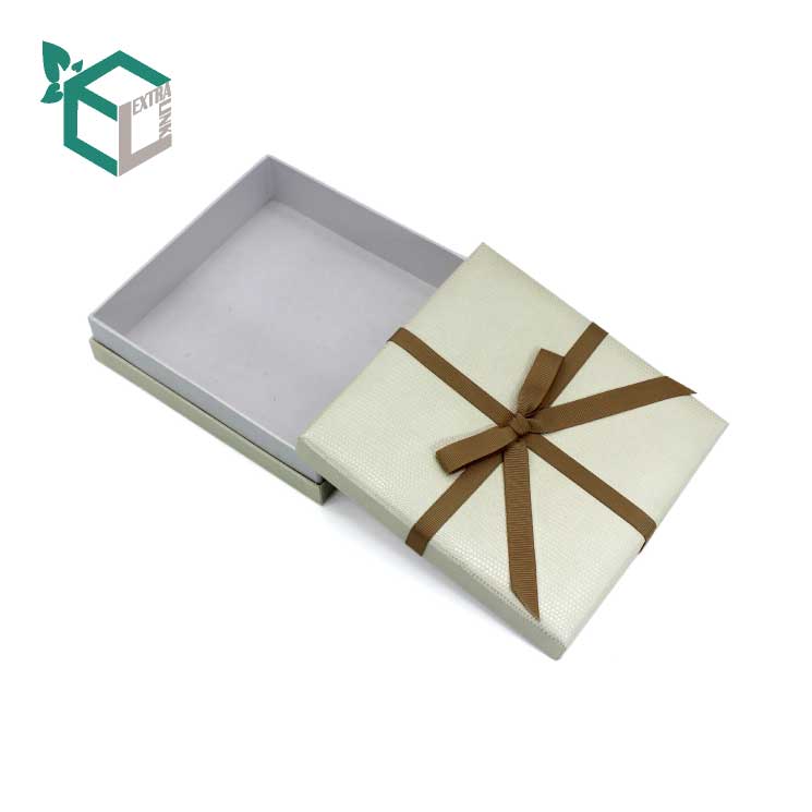 Paper Packaging Gift Box For Necklace With Ribbon