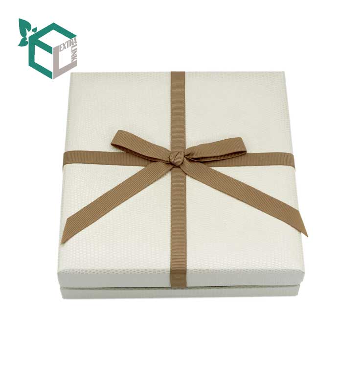 Paper Packaging Gift Box For Necklace With Ribbon