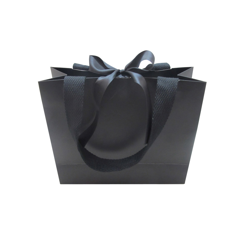 Luxury Black Gift Paper Bag Custom Jewelry Shopping Packaging With Silk