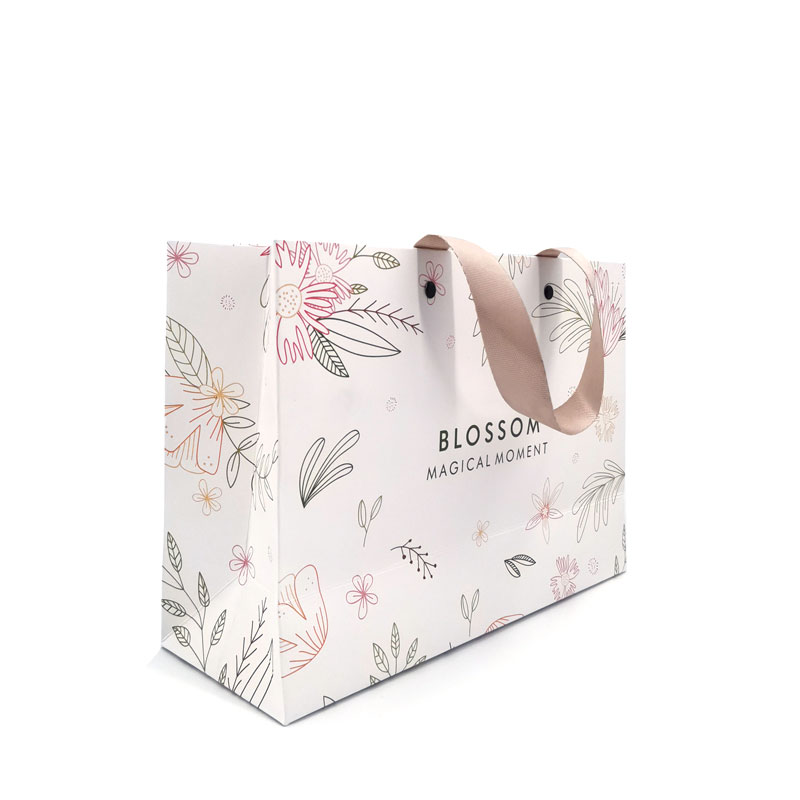 Customized Brand Logo Luxury Boutique Shopping White Paper Gift Bags
