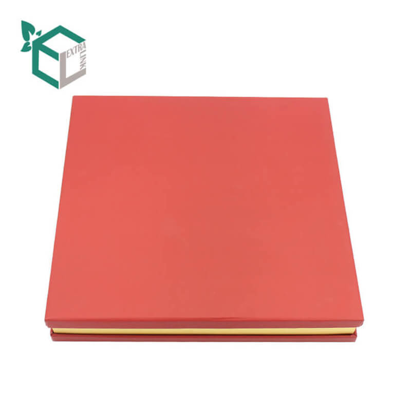 China Factory Custom Logo With Lid Large Red Paper Storage Clothing Box