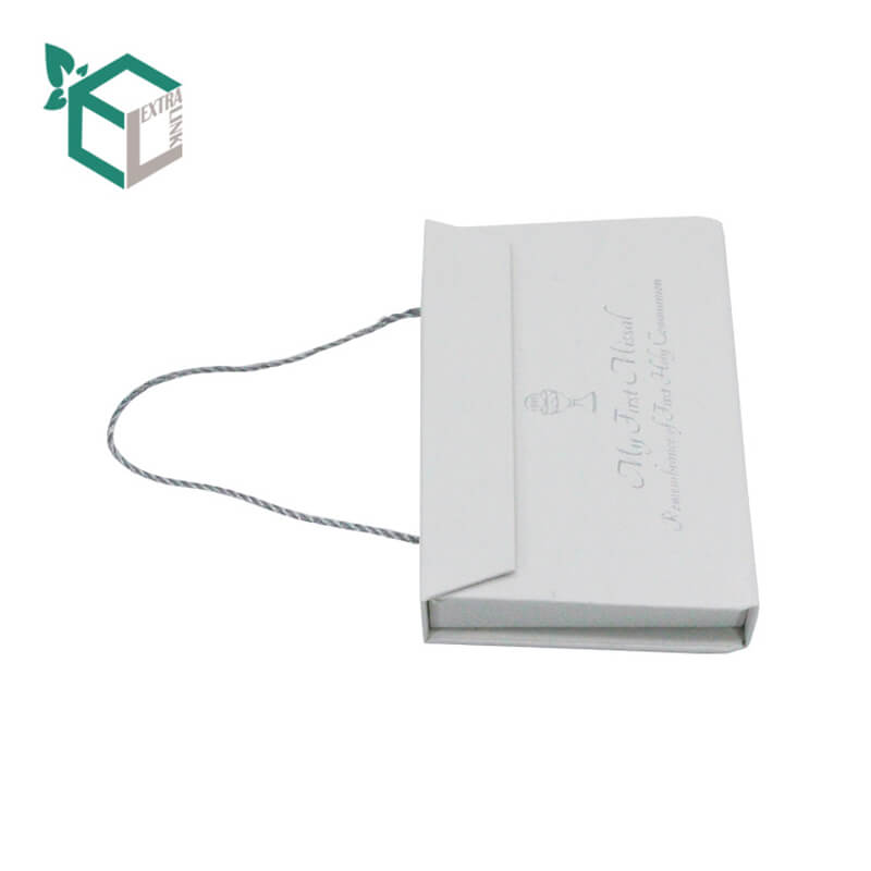 Custom Logo With Hand Strap White Cardboard Paper Packaging Gift Box