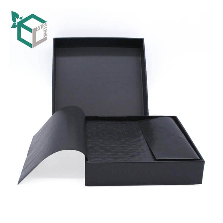 Wholesale Custom Printed Food Grade Luxury Black Rigid Paper Packaging Boxes Candy Bomb Chocolate Gift Box With Dividers